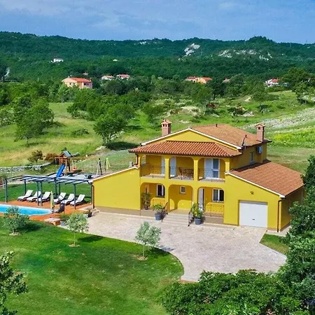 Cosy In Villa Potpićan